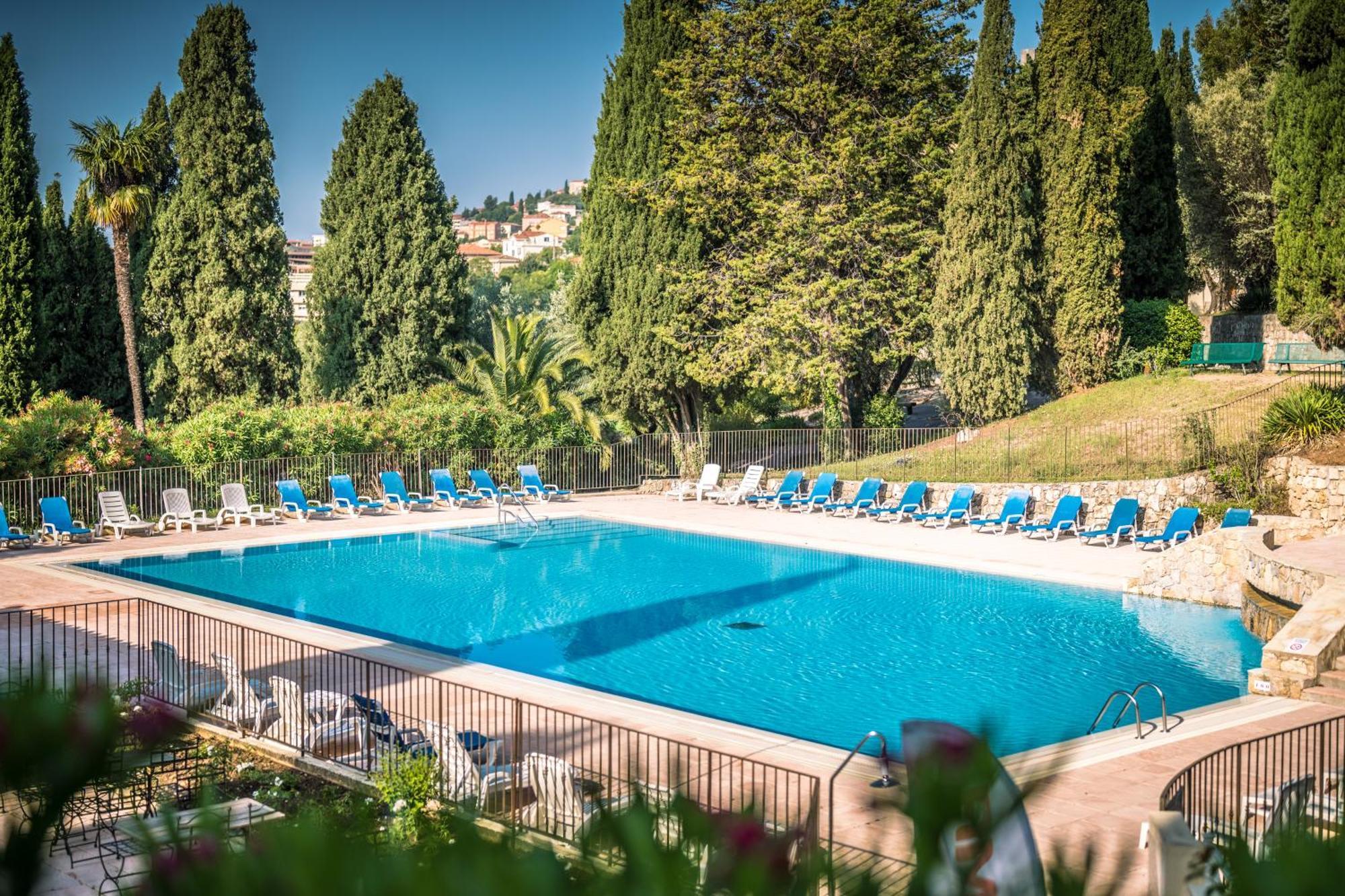 Aec Village Vacances - Les Cedres Grasse Exterior photo